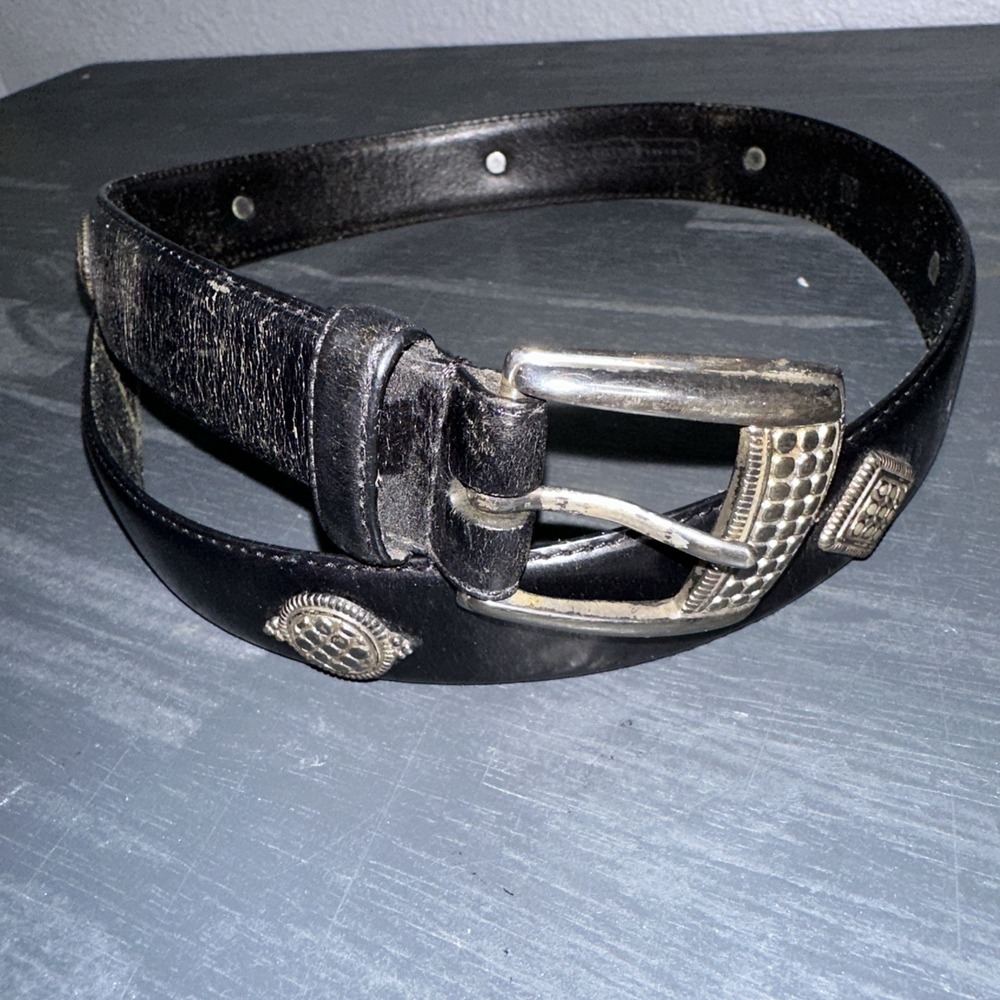 Fossil Black Leather Belt With Silver Accents Size medium - EUC